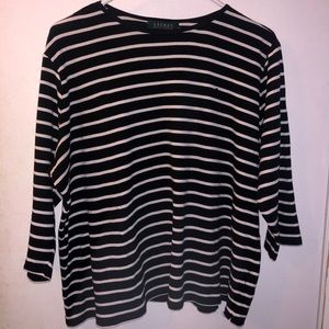 Black and White Striped 3/4 Sleeved Top